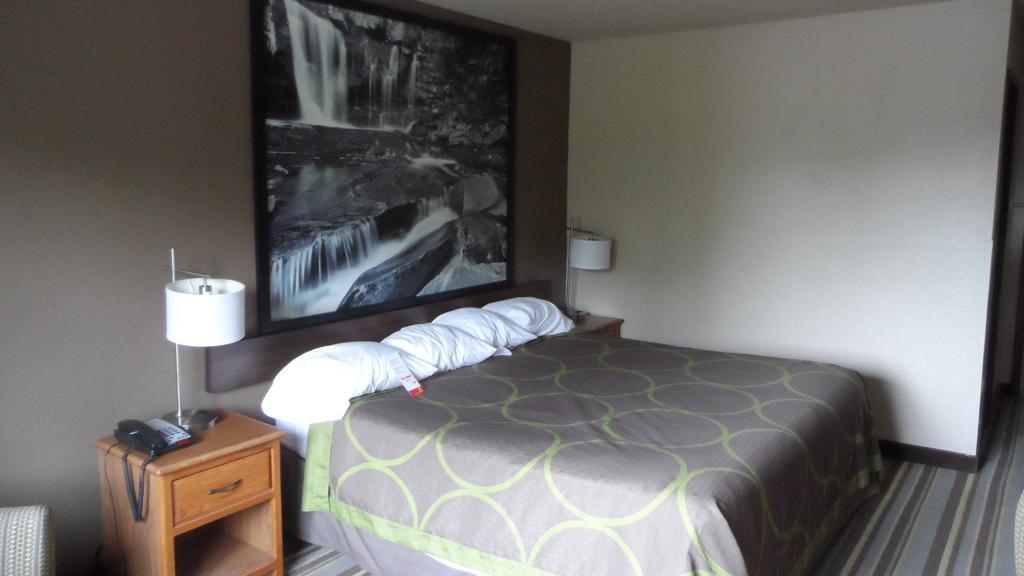 Super 8 By Wyndham Dunbar/Charleston Area Hotell Rum bild